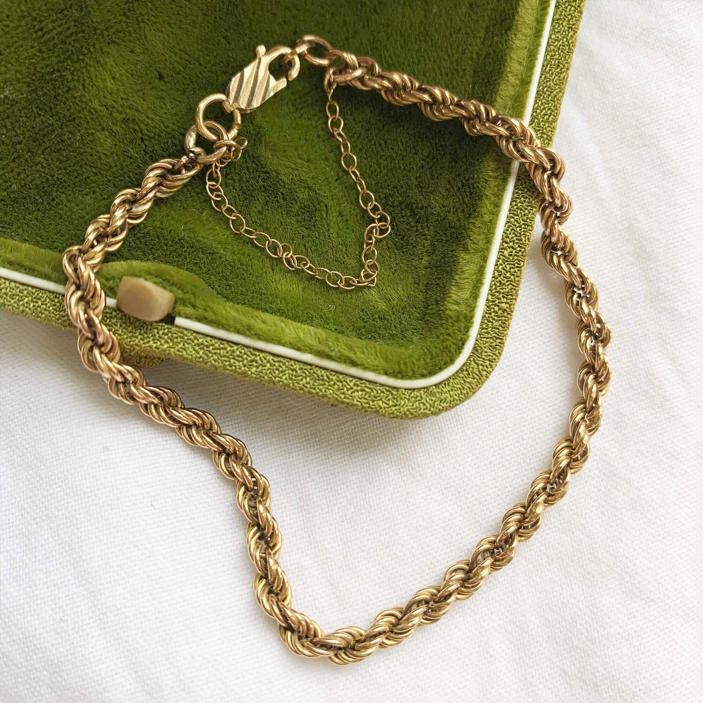 VINTAGE 9K GOLD ROPE CHAIN BRACELET