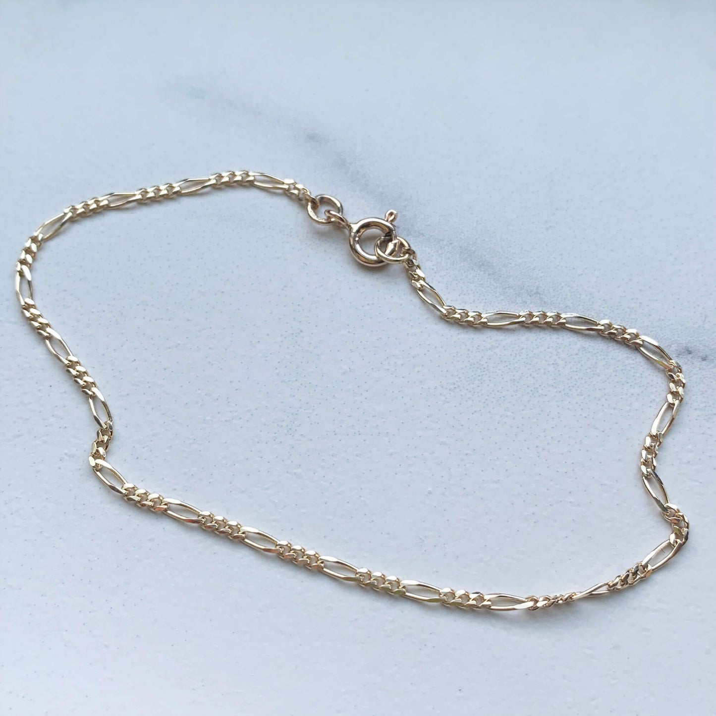 9K GOLD FINE DIAMOND CUT FIGARO CHAIN BRACELET