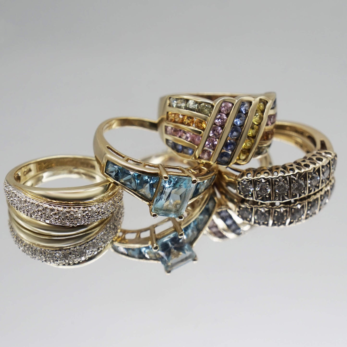 VINTAGE 9K GOLD DIAMOND SET BAND RING