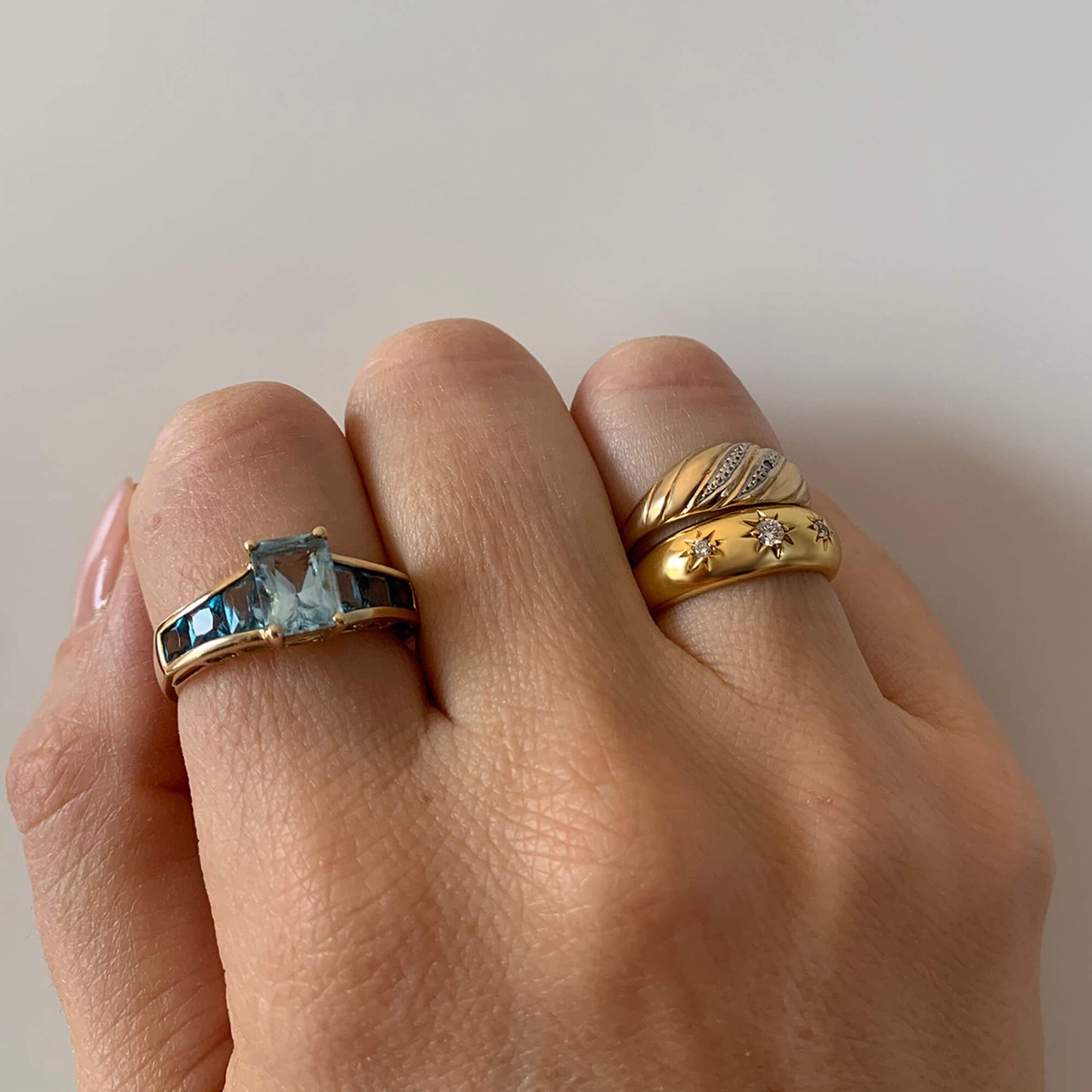 VINTAGE 9K GOLD DIAMOND CROISSANT RING