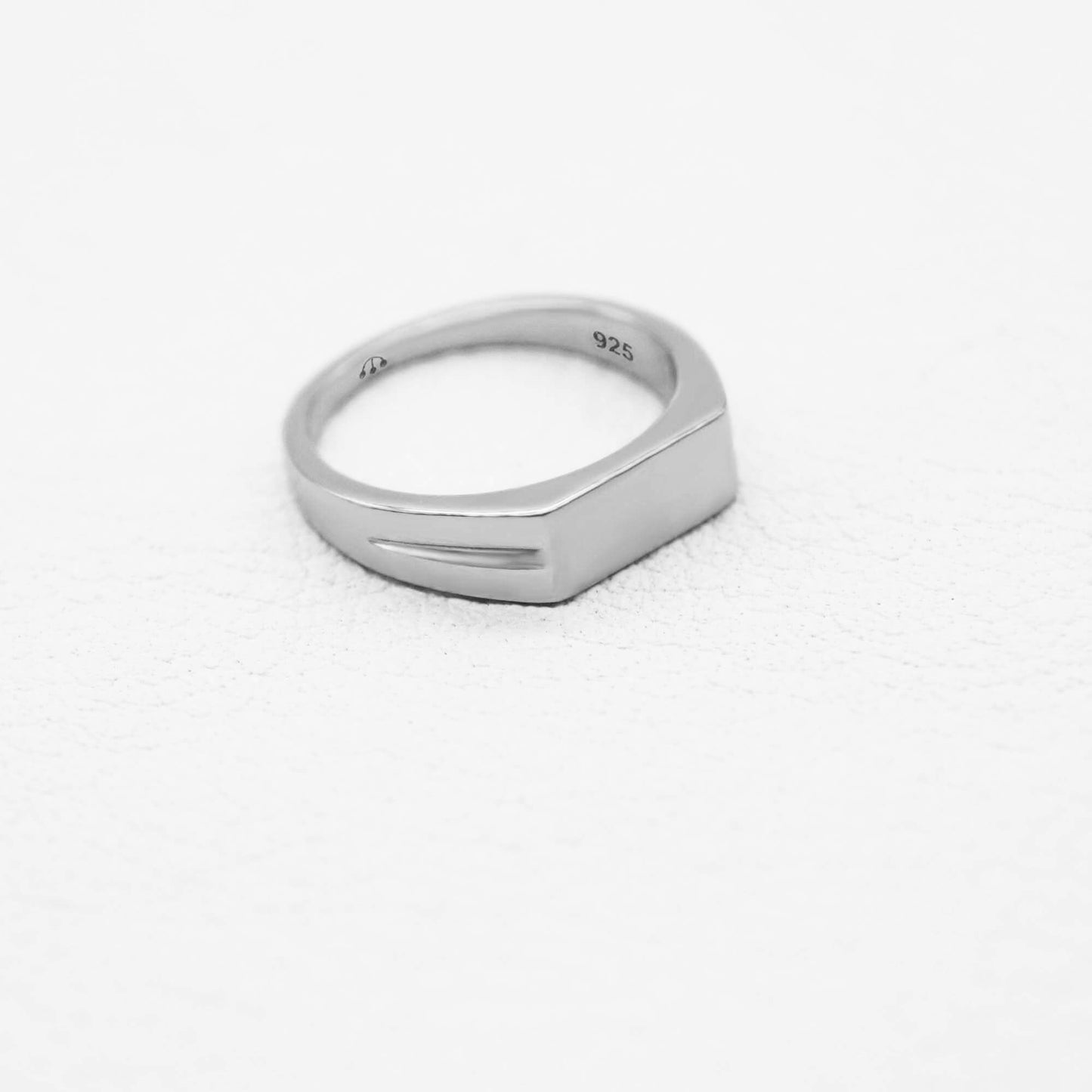 PAWNSHOP SIGNATURE CLASSIC SIGNET RING