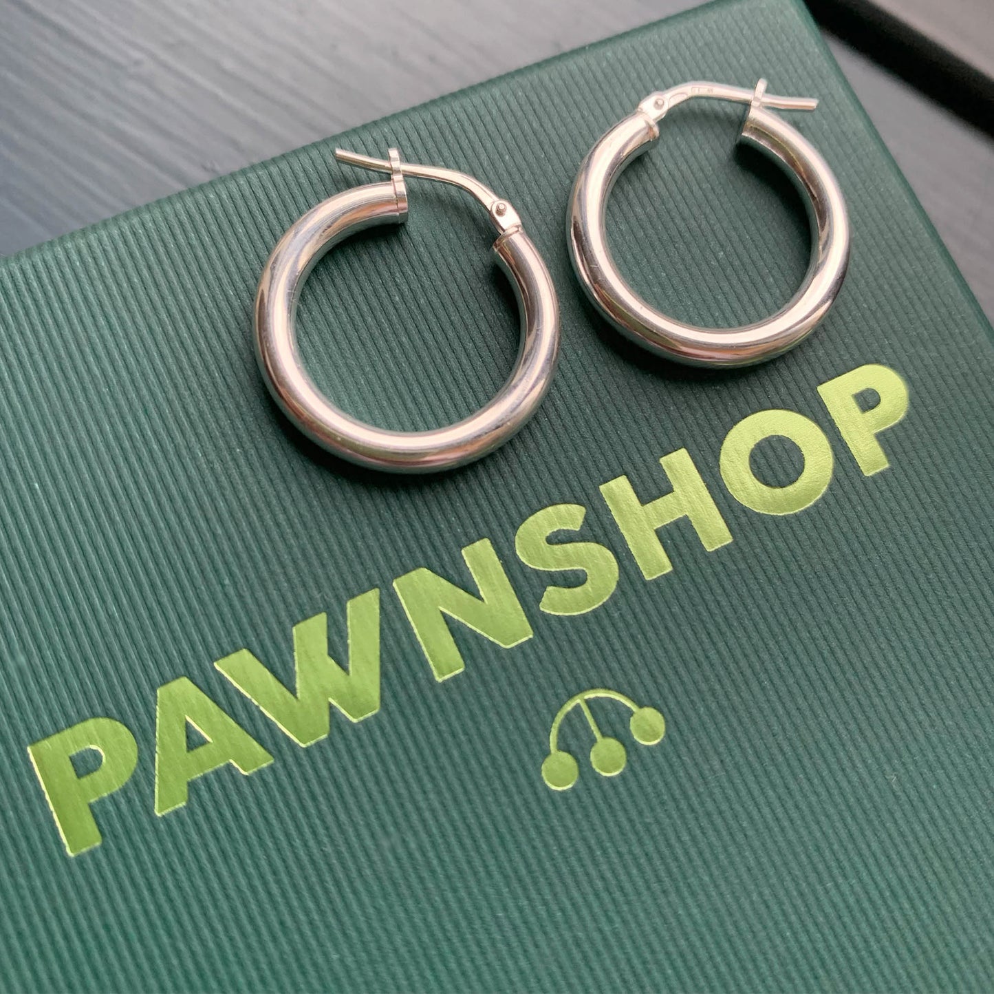 STERLING SILVER SMALL CHUNKY HOOP EARRINGS