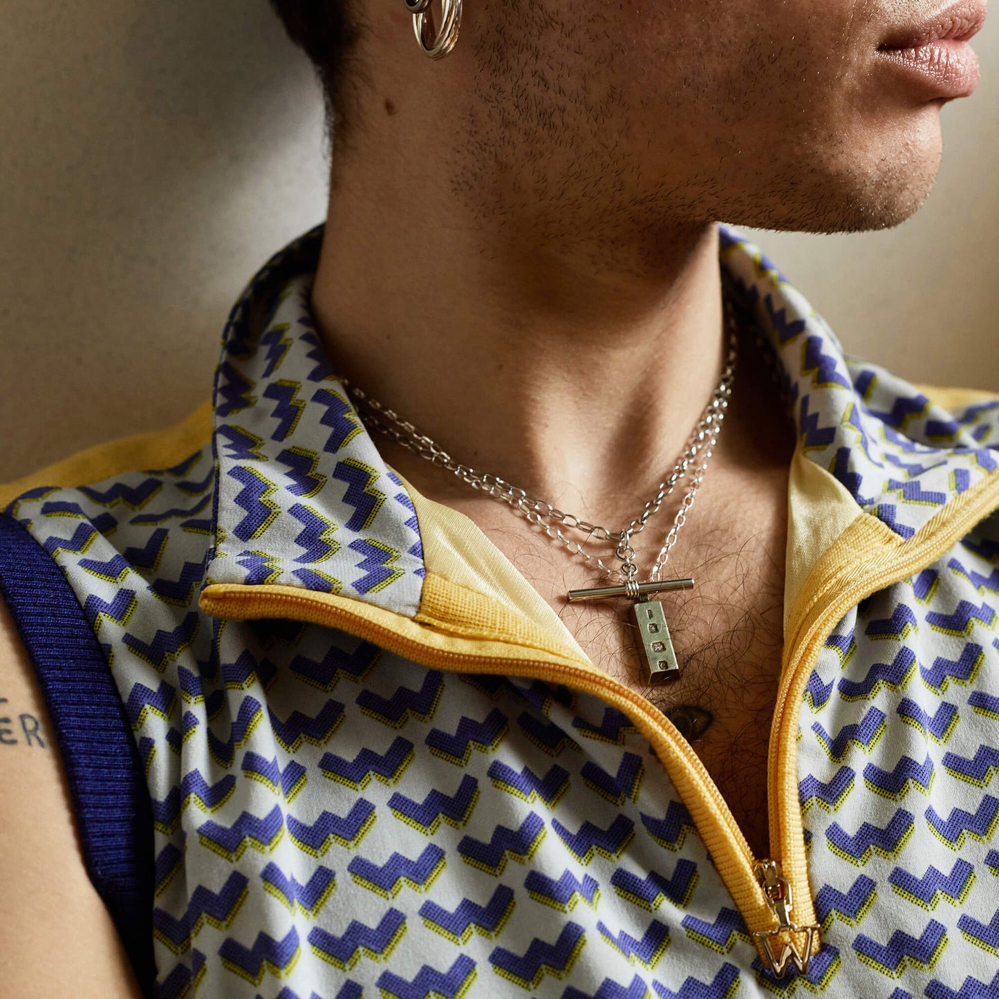 Bar necklace trend sales