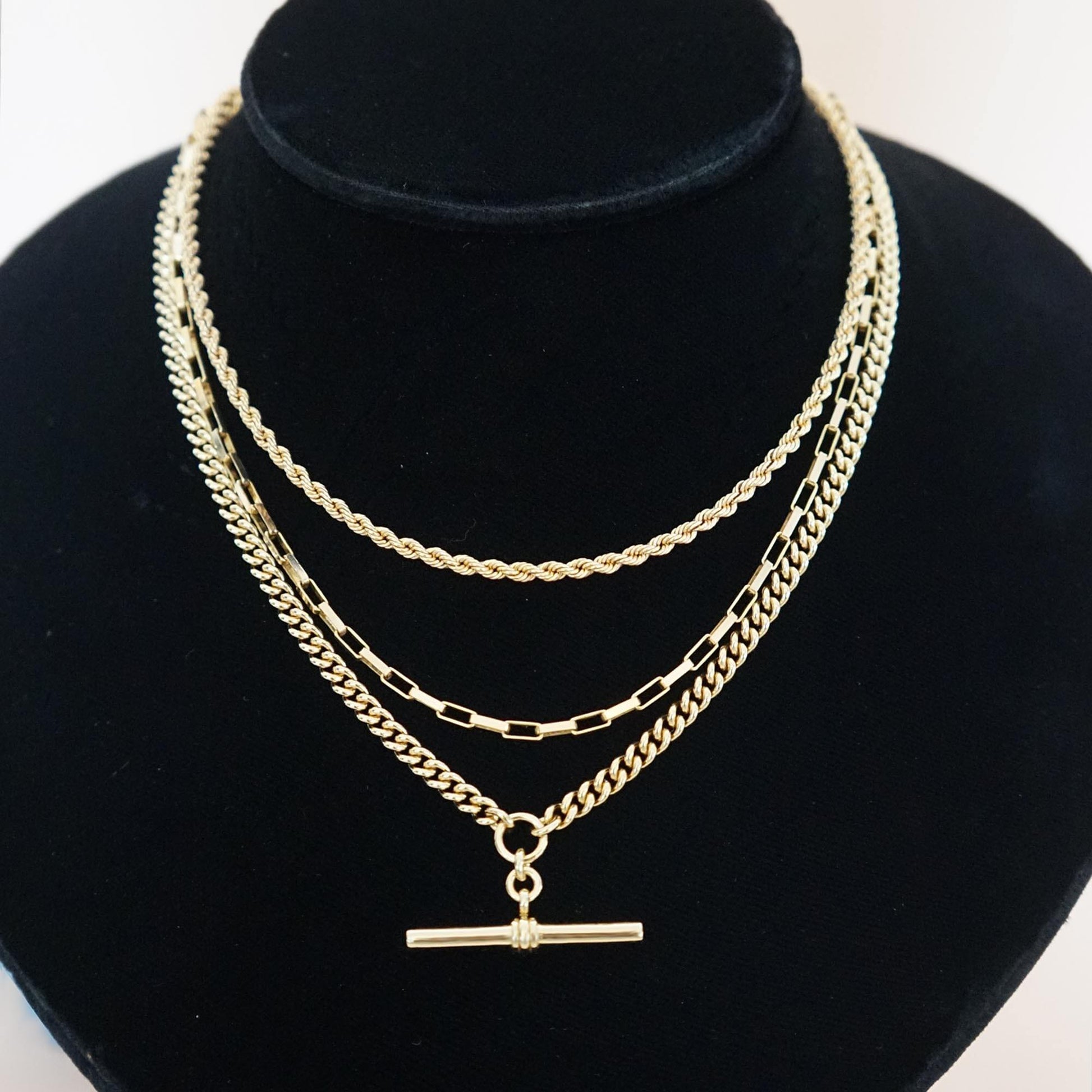 Gold Retro Heart Pendant T Bar Chain Necklace | New Look