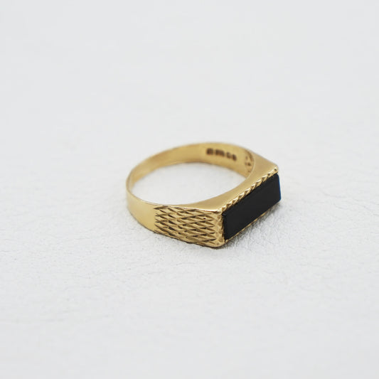 VINTAGE 9K GOLD ONYX TEXTURE BAND RING