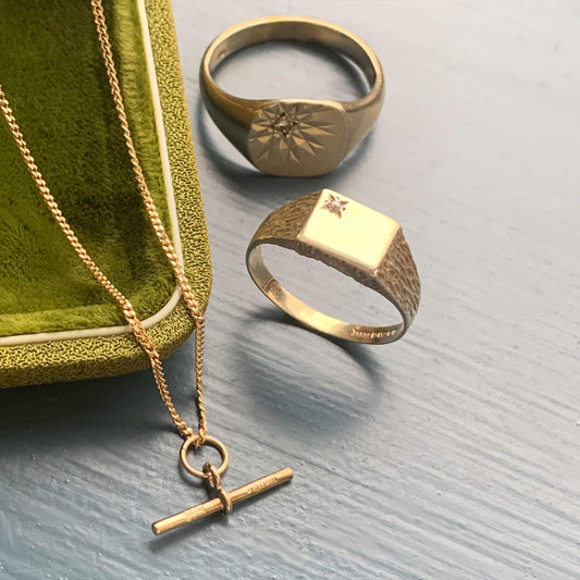 VINTAGE 9K GOLD DIAMOND BARK SIGNET RING