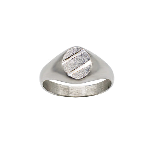 vintage sterling silver domed oval signet ring- oval face stripe and scratch pattern.