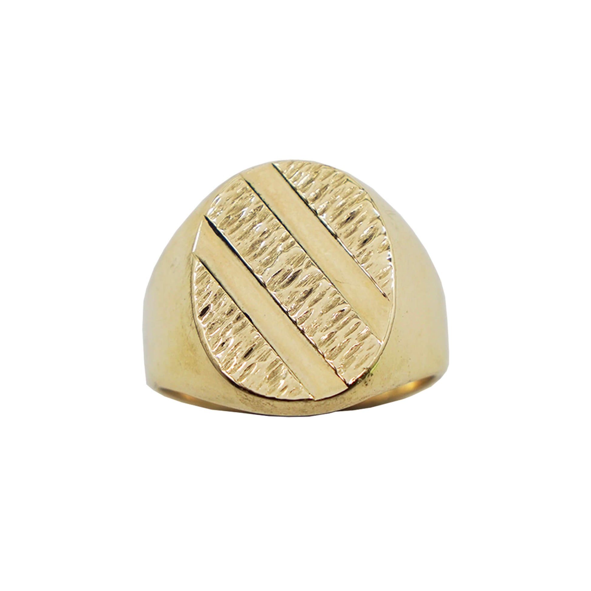 OVAL GOLD SIGNET RING WITH DOUBLE STRIPE AND BARK FACE.